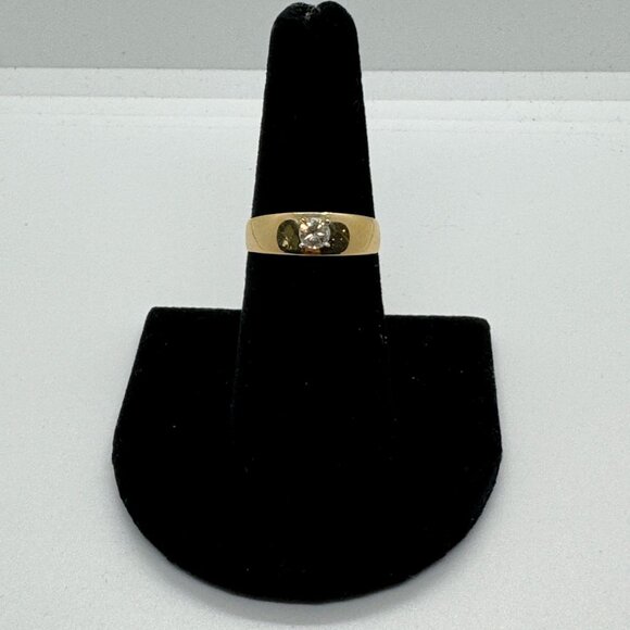 .25 ct tw Diamond Ring Round 14K Yellow Gold Band size 7 - Picture 5 of 8